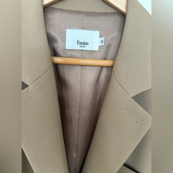 The Frankie Shop Bea Blazer sz M Latte $385 - Picture 3 of 6